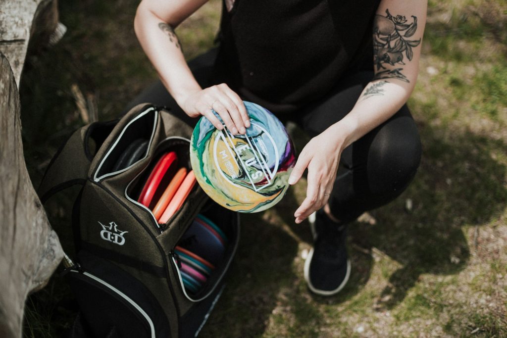 Why Do Disc Golfers Choose Overstable Discs?